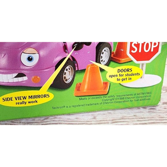 Vintage 1998 Chevron Cars Danni Driver - Toy Car with Moving Eyes & Traffic Cone - Picture 8 of 14